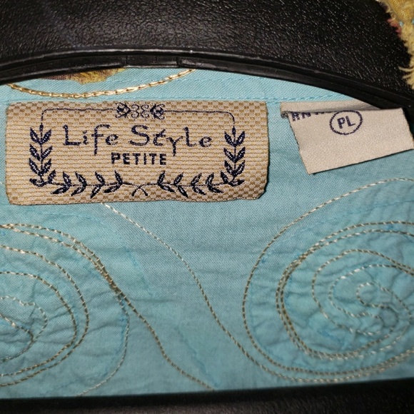 Lifestyle Light and thin jacket - Picture 2 of 5